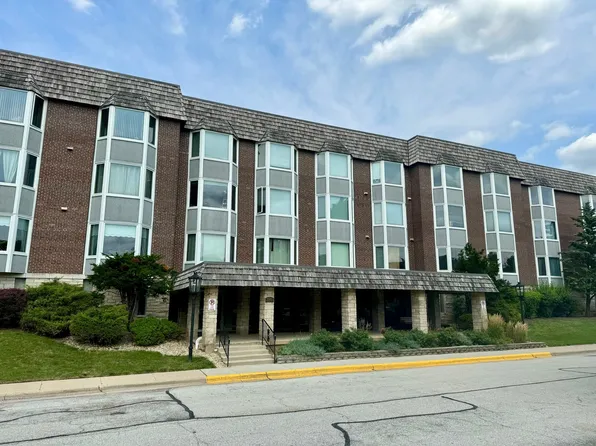 2500 Archbury Ln APT 3g, Park Ridge, IL 60068
