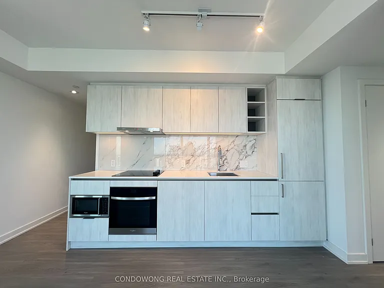 8 Wellesley St W #4109 — Photo 3