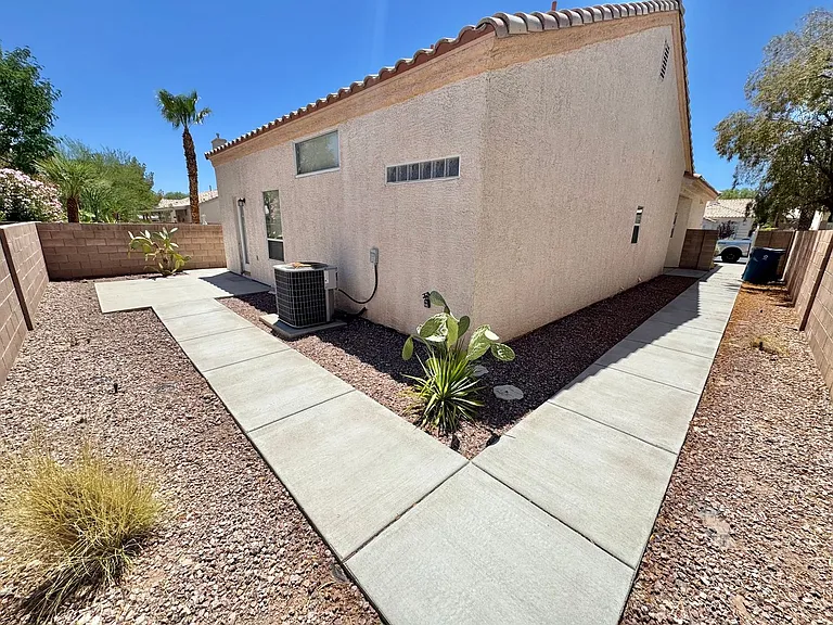 8316 Donatello Ct — Photo 28