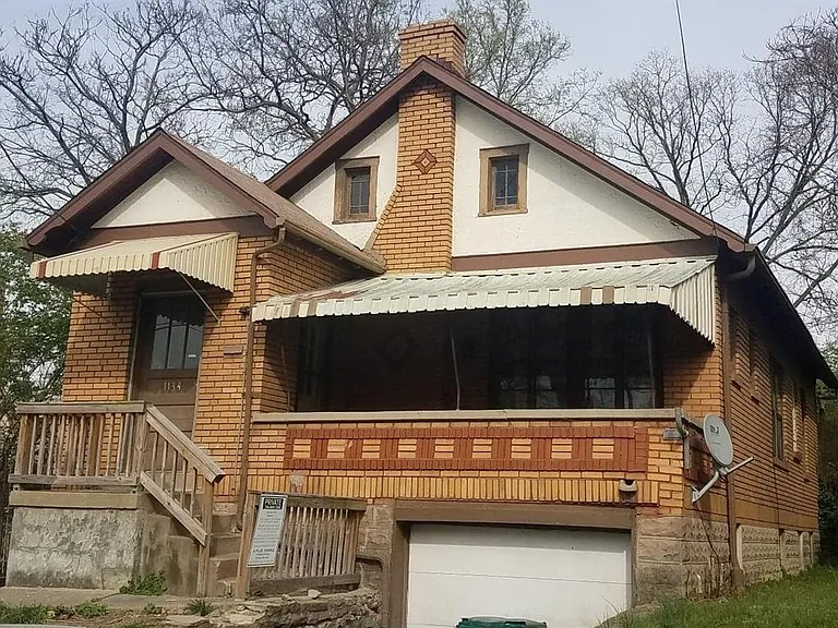1134 Fairbanks Ave — Photo 1