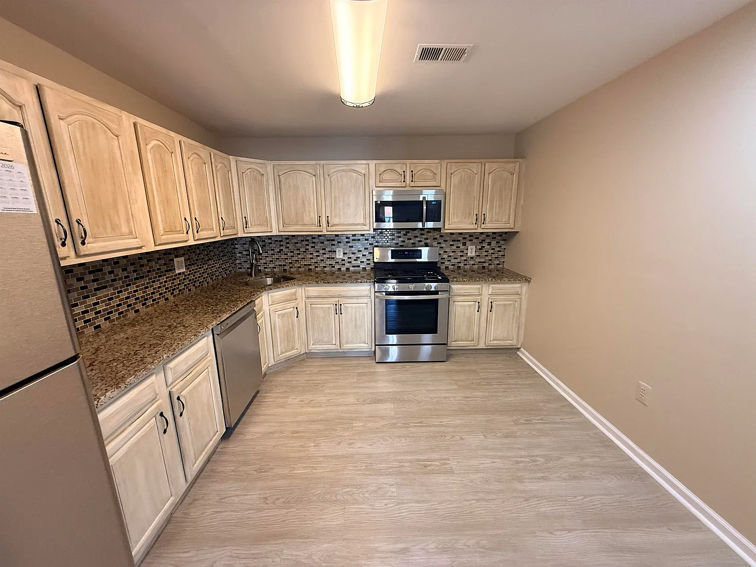 2 bed, 1.5 bath, 1398 sqft, $2,900 — Photo 2