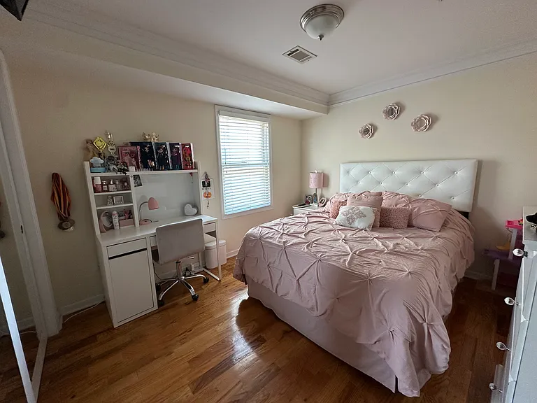 169 Clifford St #1 — Photo 7