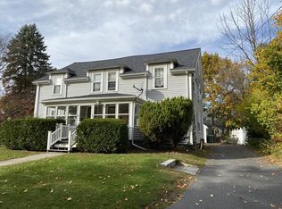 22 Great Plain Ter, Needham, MA 02492