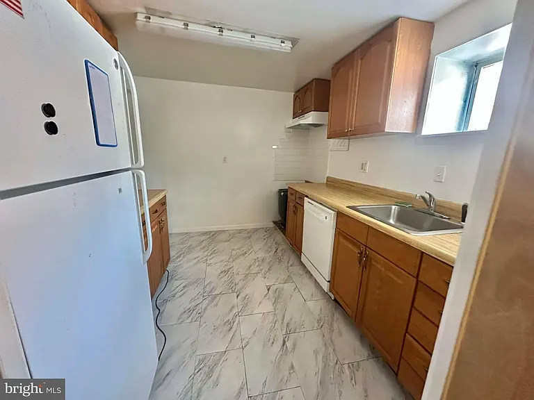1818 N Adams St — Photo 11
