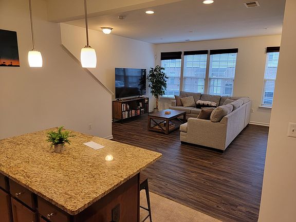 5th image of 14725 Mason Creek Cir