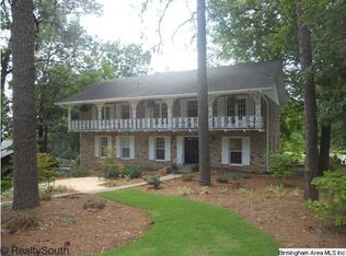 1100 Graylynn Dr, Vestavia Hills, AL 35216