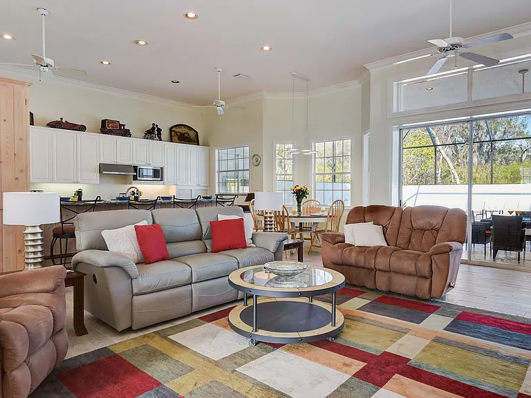 4653 Hadfield Dr — Photo 9