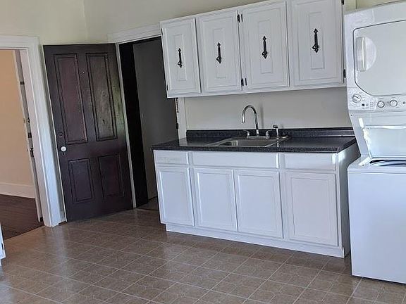 Bright kitchen