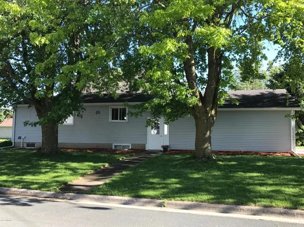 116 1st Ave SW, Grand Meadow, MN 55936