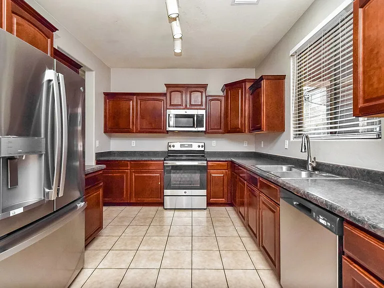 102 W Camino Cuesta Abajo — Photo 6
