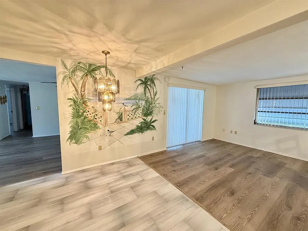 2 bed, 1.5 bath, 1275 sqft, $1,800 — Photo 4