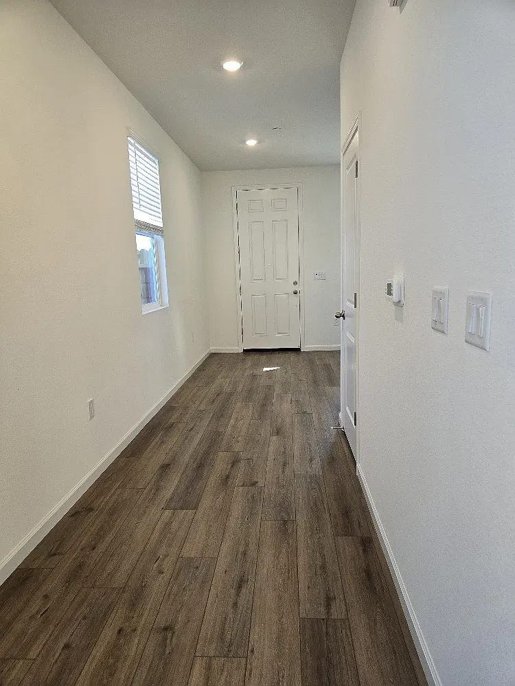 4 bed, 2259 sqft, $3,250 — Photo 4