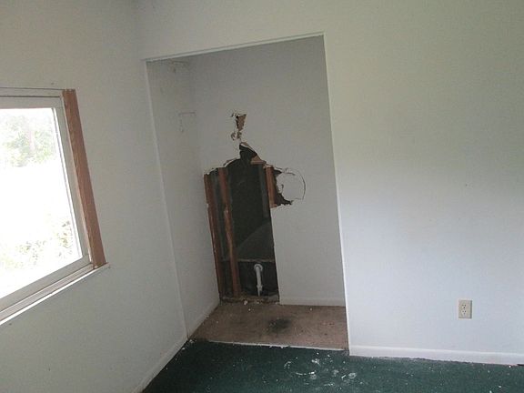 3rd image of 5461 Grouse Ct