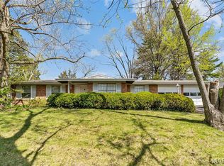 12123 Land O Lakes Dr, Saint Louis, MO