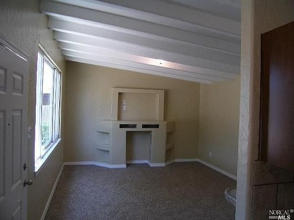 5th image of 284 Irvington Dr
