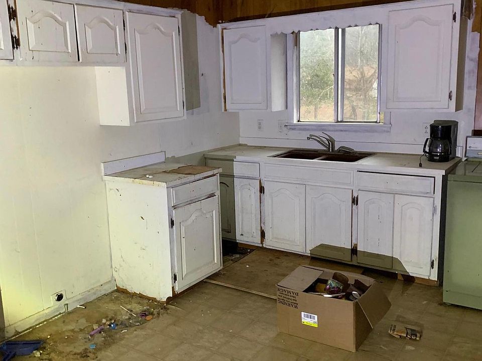 2nd image of 13 Circle Dr
