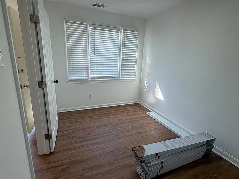 2982 Hale Ave — Photo 7