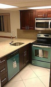 4th image of 8125 Lagos De Campo Blvd