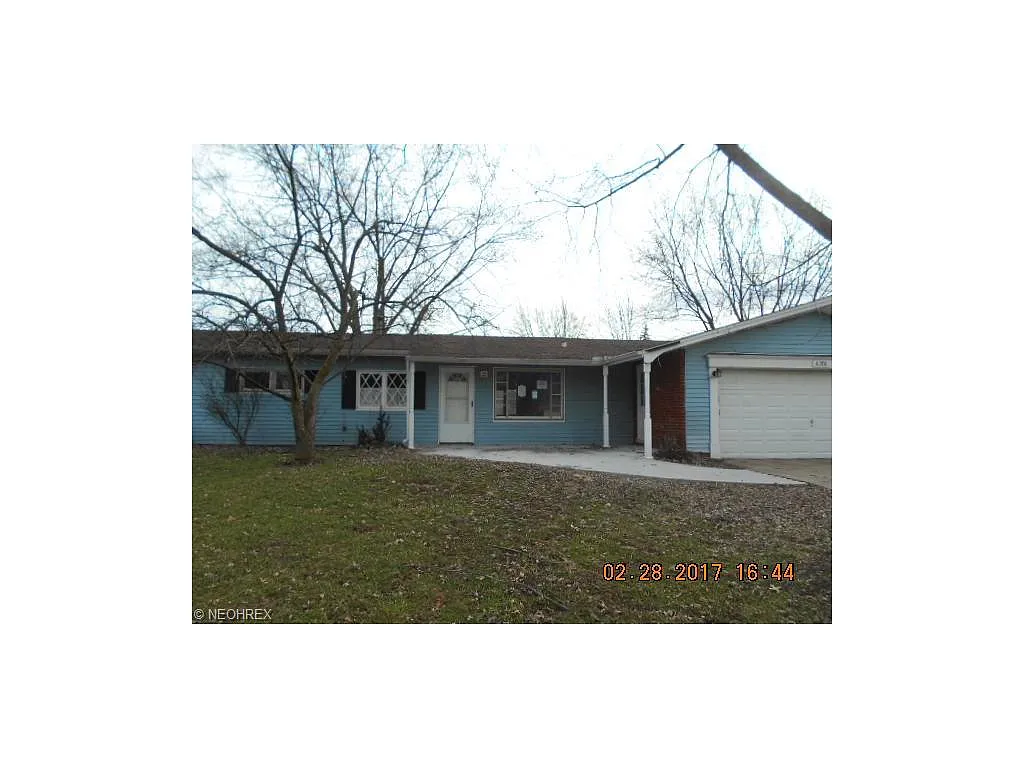 4080 Raymond Dr photo 1