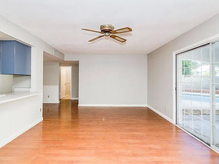 4812 S Dorsey Ln — Photo 3