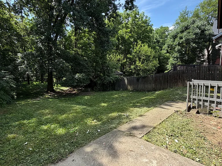345 Crestline Ave — Photo 11