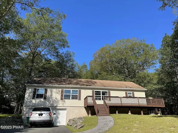 144 Karl Hope Blvd, Lackawaxen, PA 18435