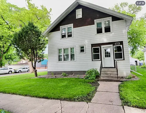 1002 5th St N #4 Photo 1