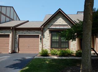 4550 Opal Dr, Hoffman Estates, IL 60192