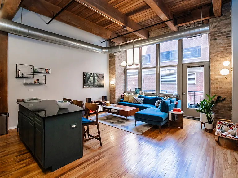 1500 W Monroe St #216 — Photo 12