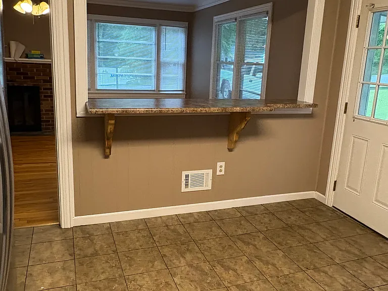 138 Duff Dr — Photo 12