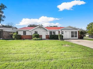 1801 Glenwick Ln, Irving, TX 75060