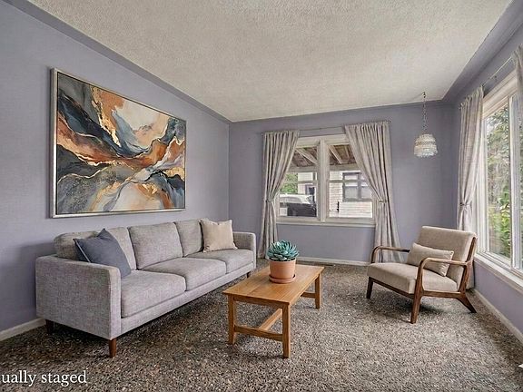 3rd image of 3658 Badger Ave SW