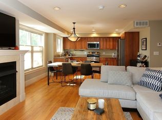 829 Lagrange St UNIT 6, Boston, MA 02132