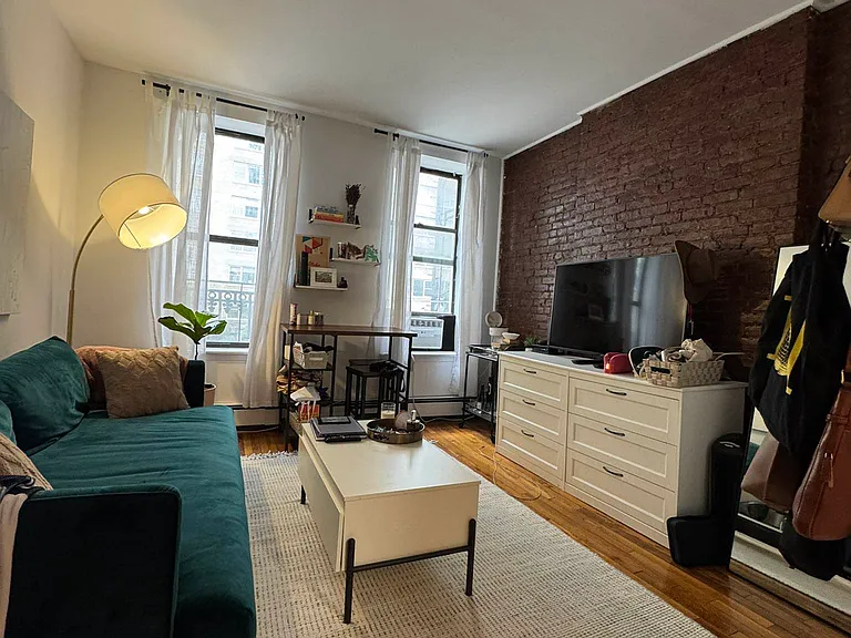 1450 1st Ave #3RN — Photo 2
