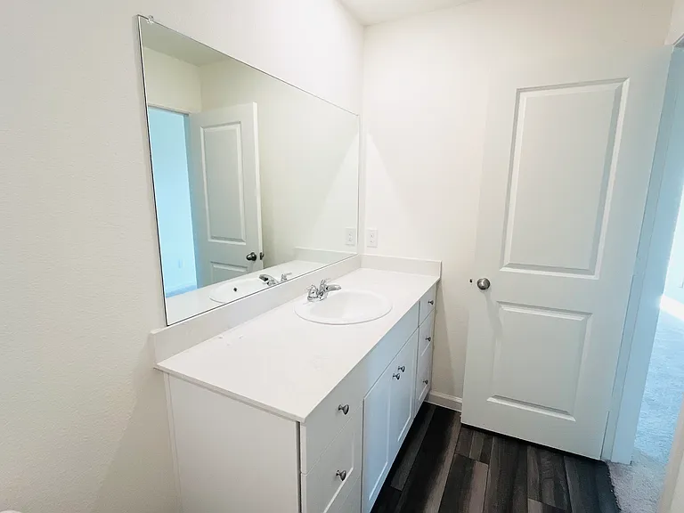 Bathroom-2 (full)