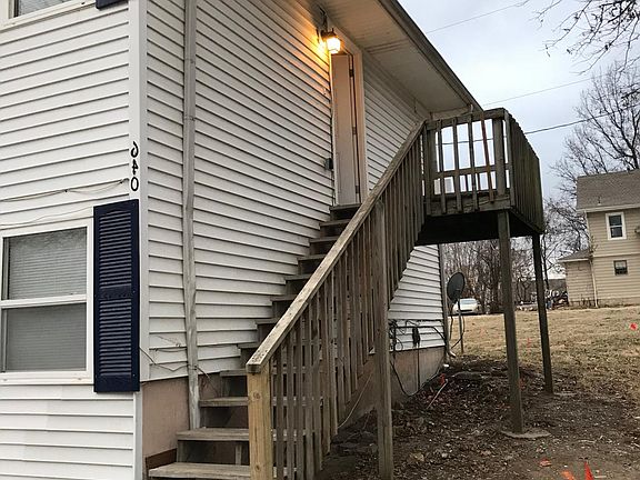 3rd image of 640 N Hocker Ave