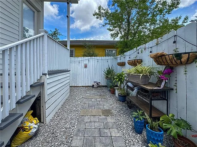 2308 N Johnson St — Photo 4