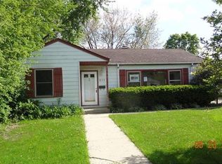 615 E High St, Mundelein, IL 60060