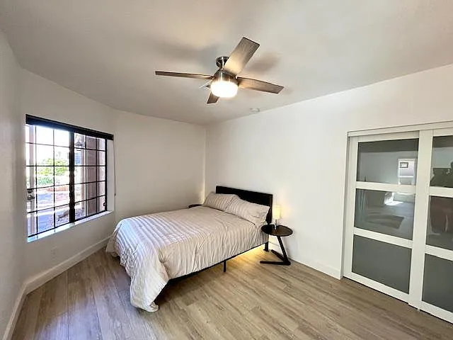 Guest Room #2 with brand new Queen bed/memory foam mattress and desk