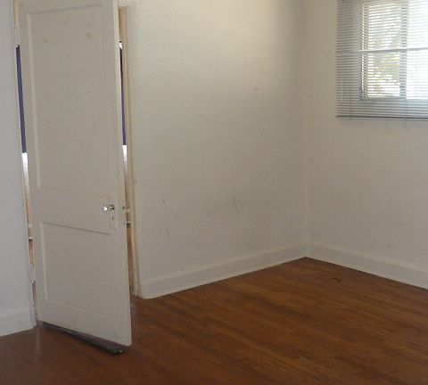 5th image of 2104 Coal Ave SE