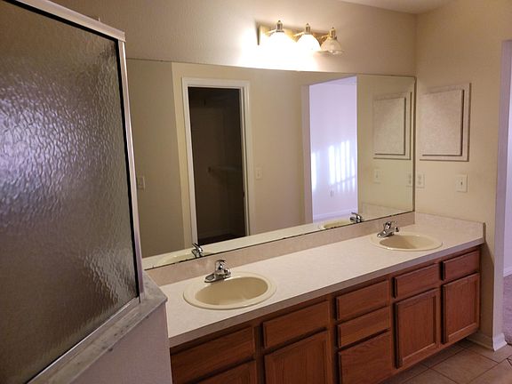 4th image of 32527 Crystal Breeze Ln