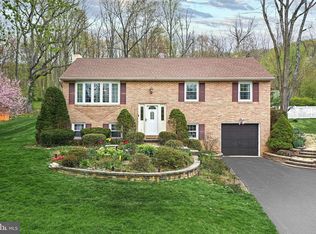 1981 W Philadelphia Ave, Oley, PA 19547