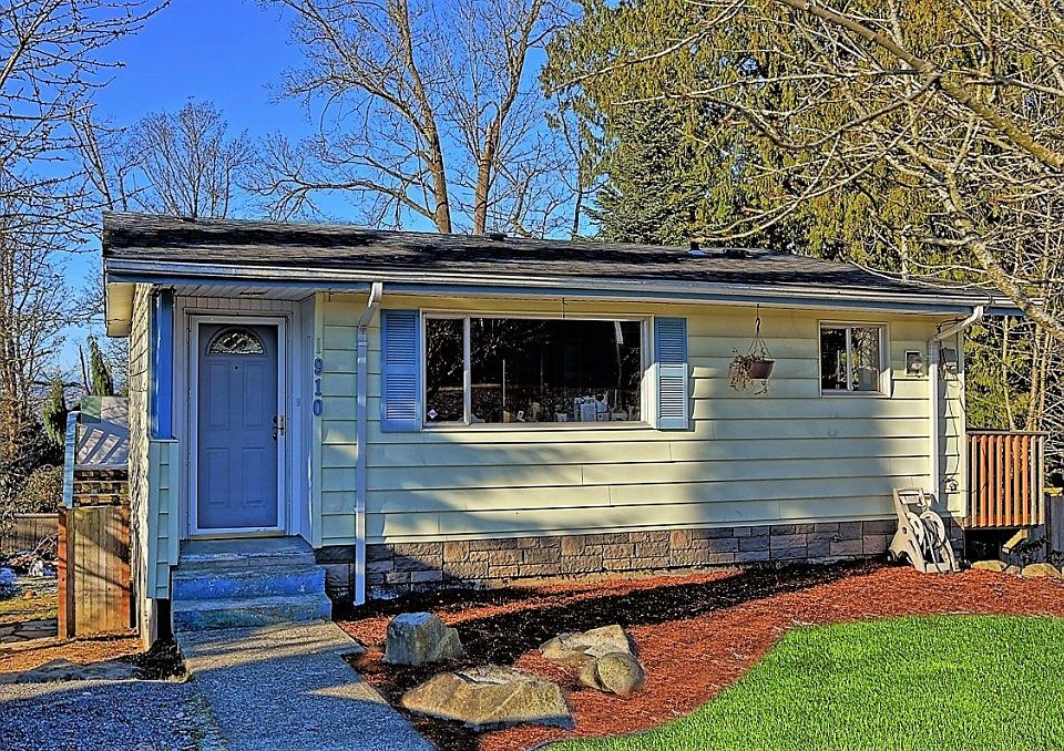 1st image of 1910 74th Ave SE