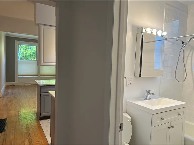 208 W Willow St #1 — Photo 21