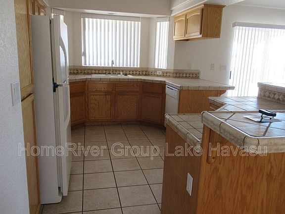 4th image of 1465 Blackfoot Ln N