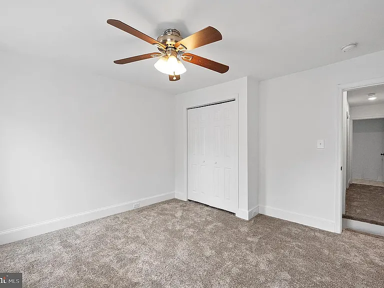 4578 Mitchell St — Photo 11