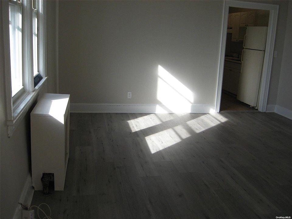 2nd image of 152 Garfield Ave #1C