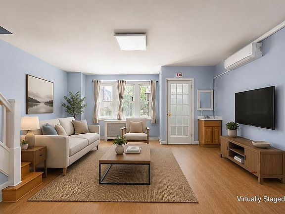 3rd image of 67139 Burns St