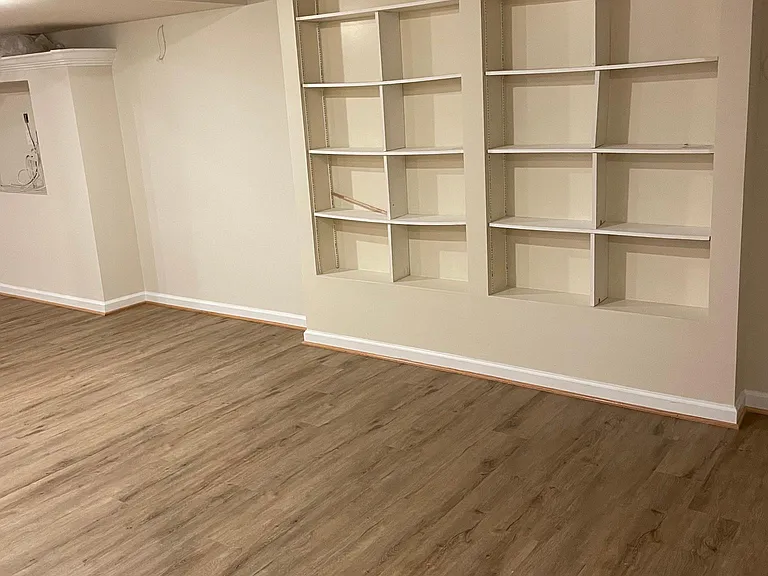 210 Earhart Ct — Photo 33
