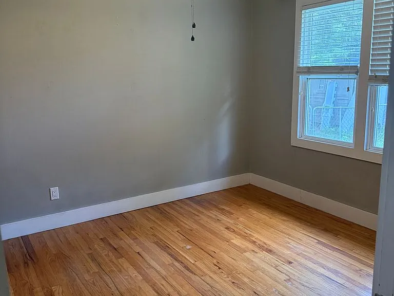 1215 Westlawn Dr — Photo 28